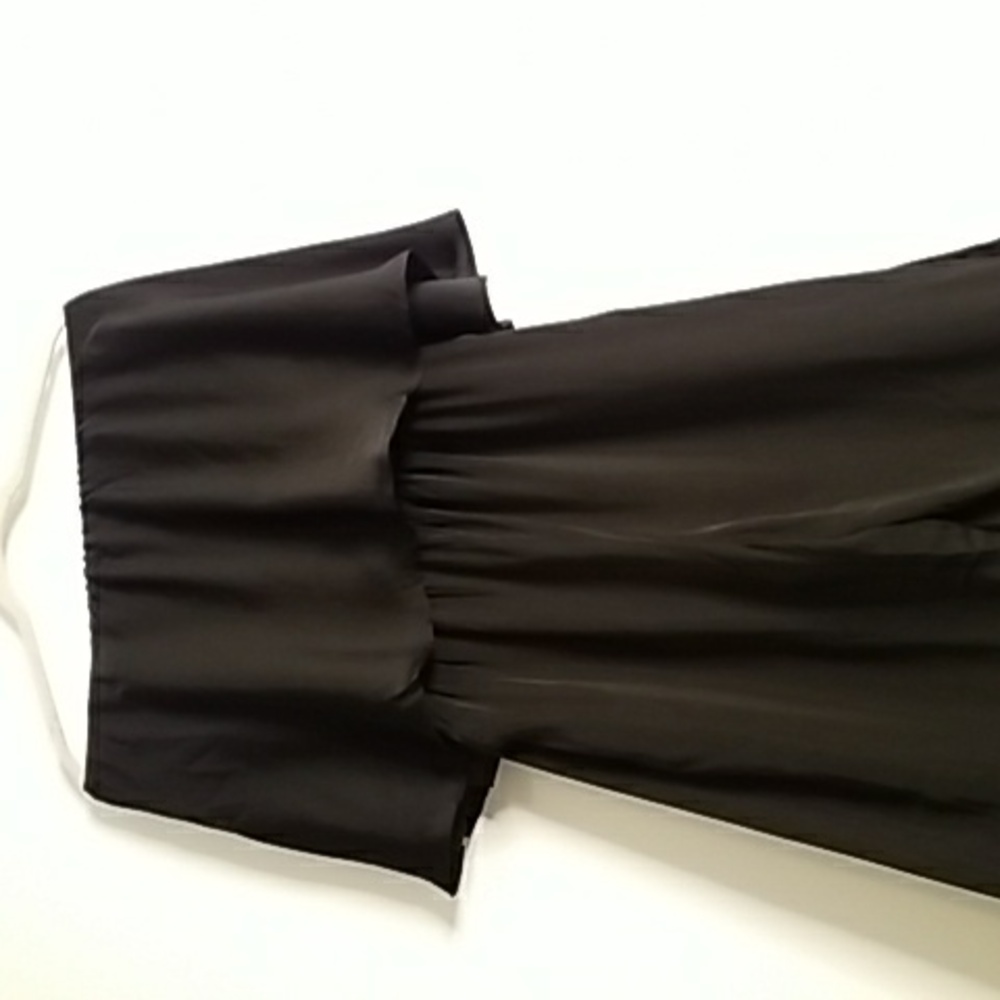 Elegant Black Off-Shoulder Jumper w/ pockets